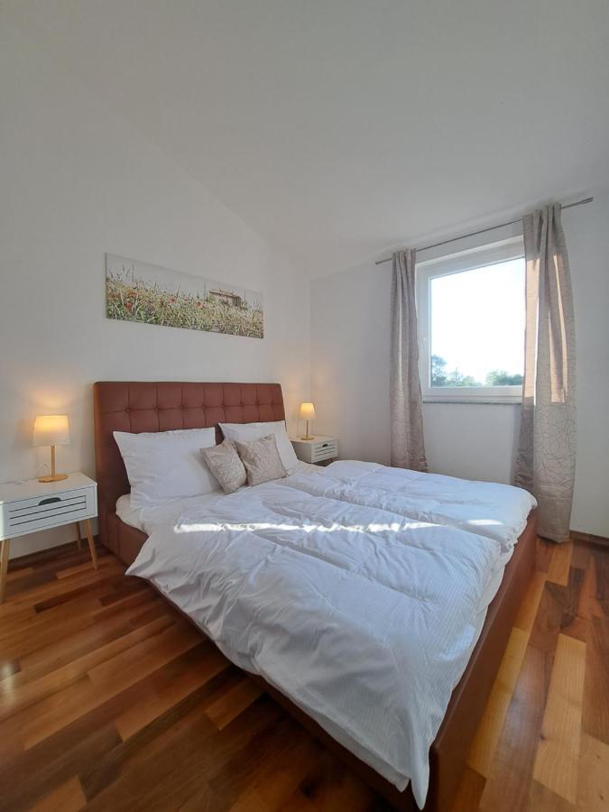 Apartments Villa Sotlar With Pool Umag Dış mekan fotoğraf