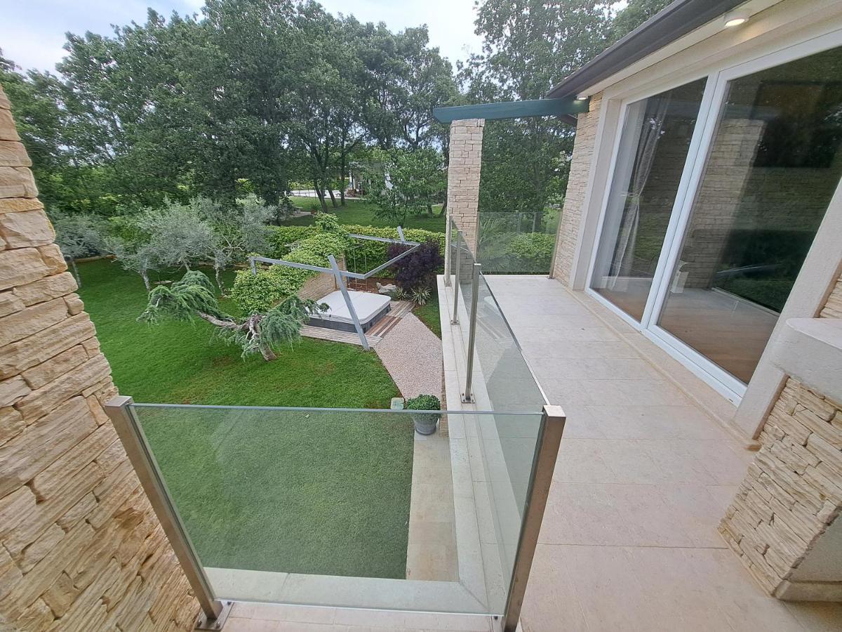 Apartments Villa Sotlar With Pool Umag Dış mekan fotoğraf